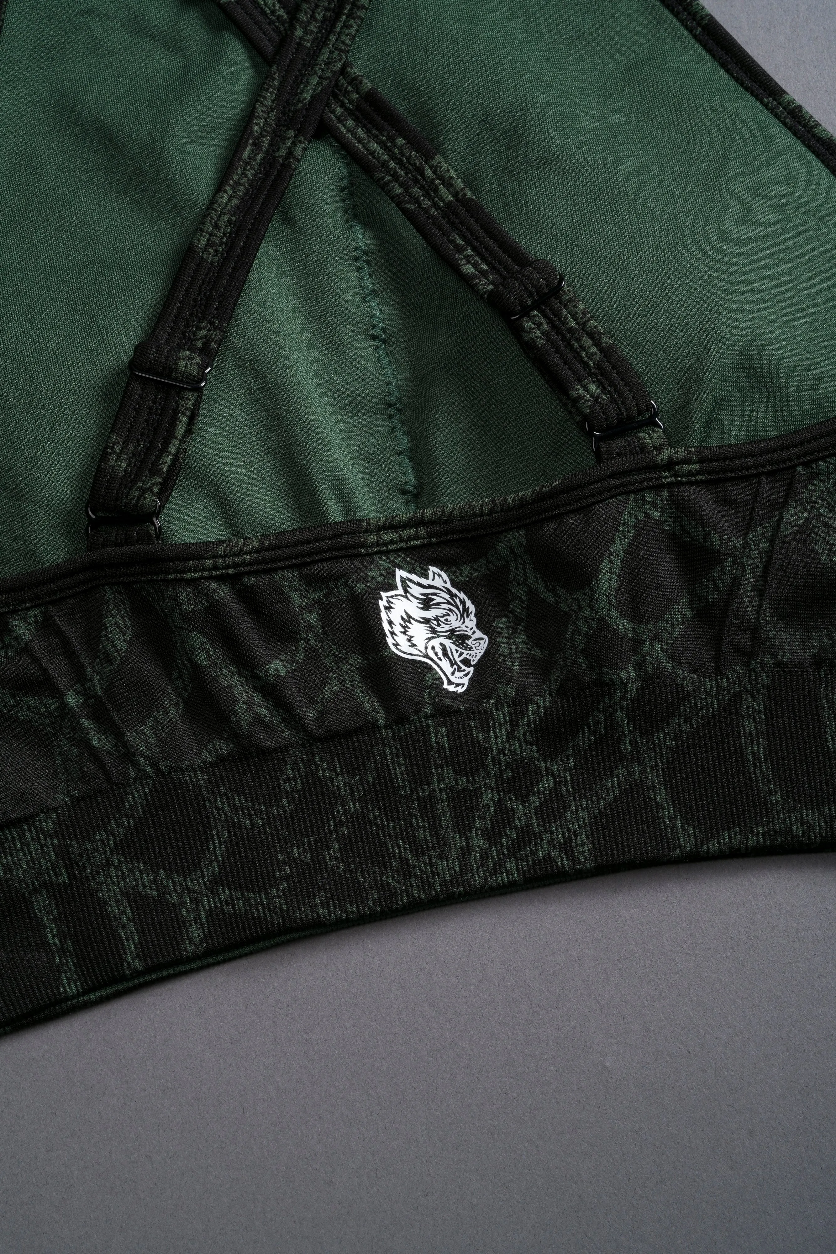 Hesh "Everson Seamless" High Neck Bra in Black/Green Symbiote Web